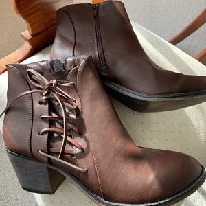 Western lace up bootie